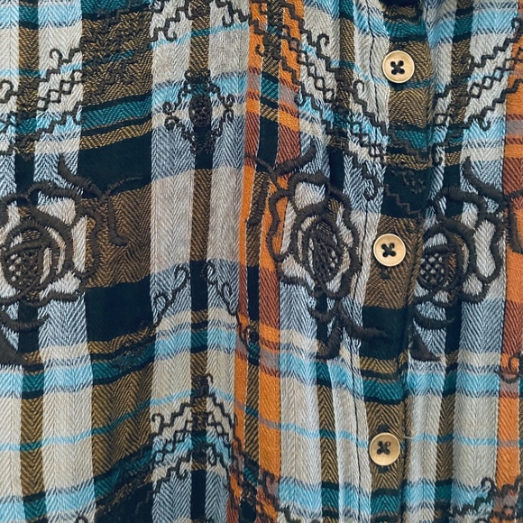 NWOT FREE PEOPLE Year-Round Light-Weight Gauze-Flannel Embroidered Top - Picture 5 of 6